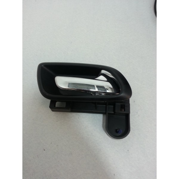 Maçaneta Interna Dianteira Direita C/ Moldura Fiat Freemont Original Foto Dianteira