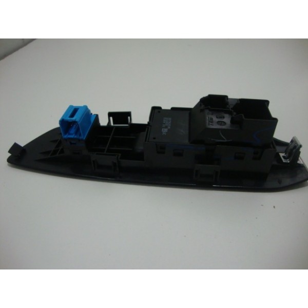 Comando Vidro Elétrico Dianteiro Direito Gm Tracker 2015