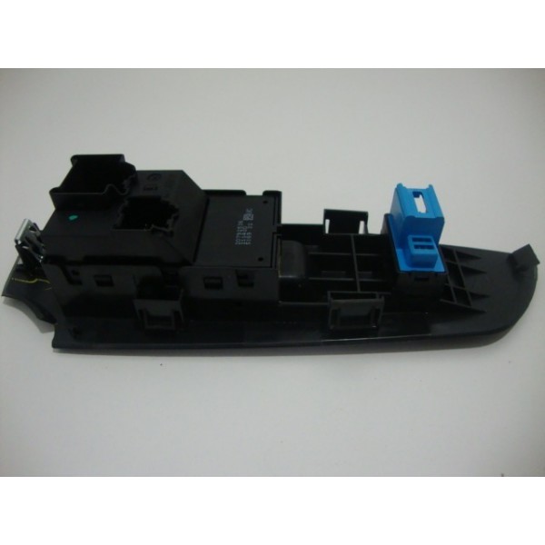 Comando Vidro Elétrico Dianteiro Direito Gm Tracker 2015