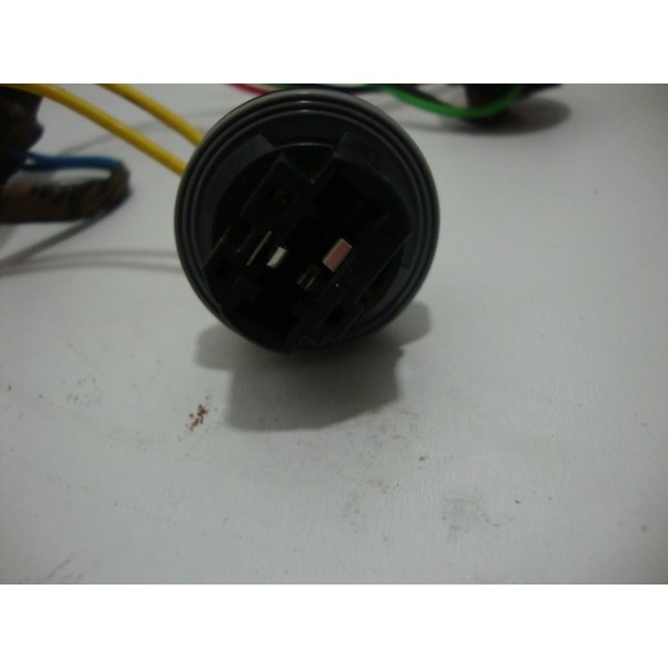 Chicote Da Lanterna Traseira Direita Gm Tracker 2015 Direito Vermelho