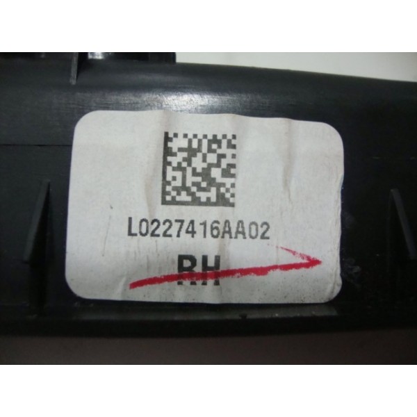 Comando Vidro Eletrico Traseiro Direito  Tracker 2015-usado