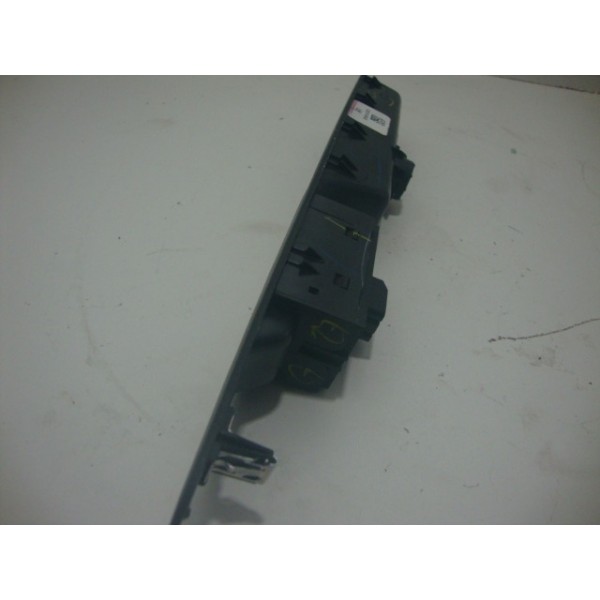 Comando Vidro Eletrico Traseiro Esquerdo Gm Tracker 2015