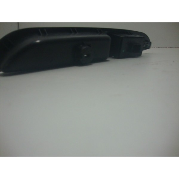 Comando Vidro Eletrico Traseiro Esquerdo Gm Tracker 2015