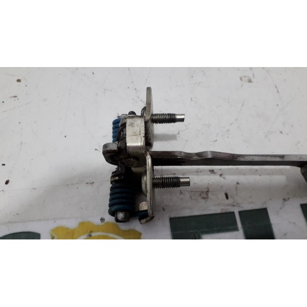 Limitador Porta Traseira Esquerda Renault Duster 2013