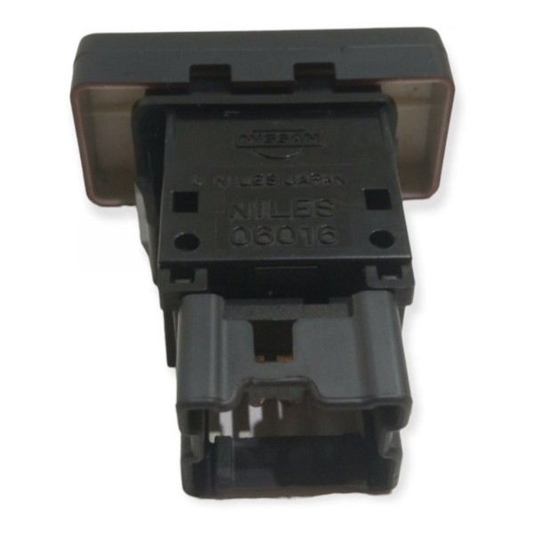 Botão Pisca Alerta Nissan X-trail 2008/2014 (g)