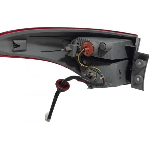 Lanterna Trasei/direi Carroceria Hyundai Hb20 2013/15