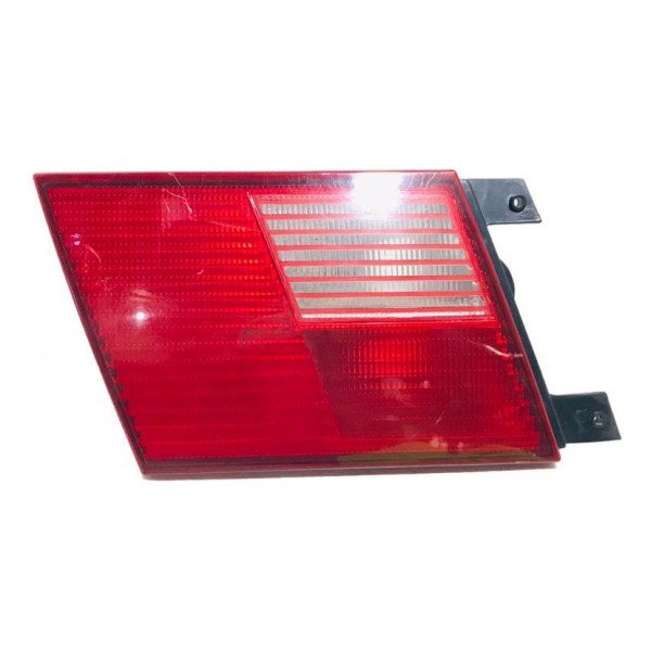 Lanterna Tampa Traseira Direita Vw Santana 1998-2006