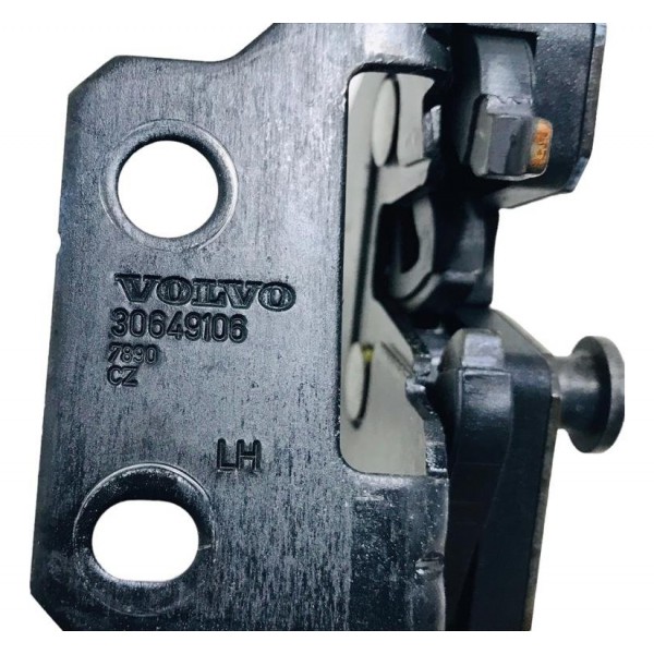 Trava Esquerda Porta Malas  Volvo Xc90 2003 A 2014 30649106