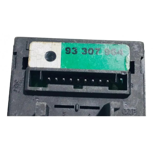 Botão Pisca Alerta / Trava Elétrica Gm Vectra 2006 A 2011