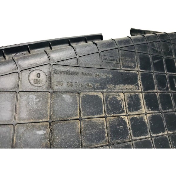 Acabamento Painel Porta Treco L. Esquerdo C4 Picasso 2009