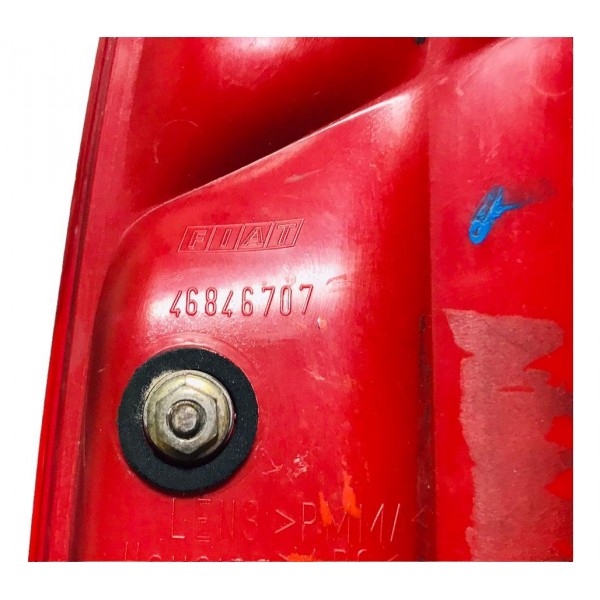 Lanterna Esquerda Tampa Traseira Fiat Siena 2004/2013