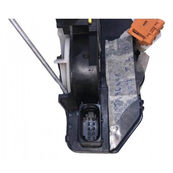 Fechadura Porta Traseira Direita Chevrolet Tracker 2015