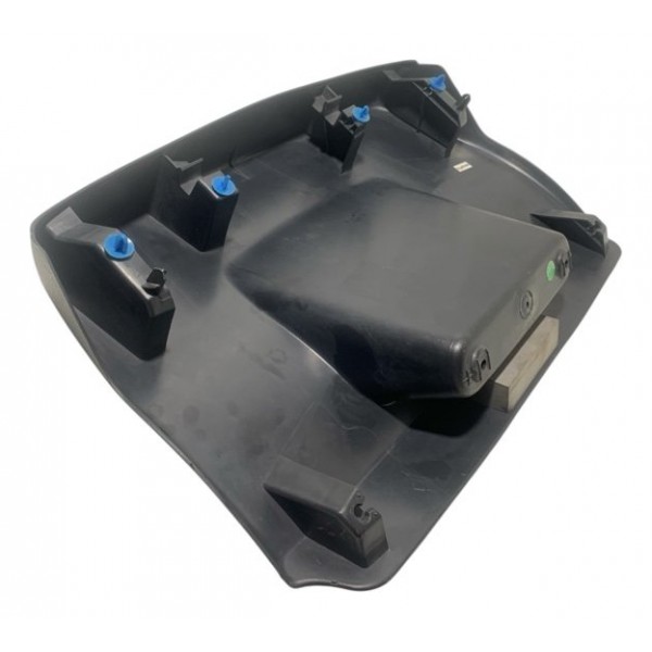 Puxador Tampa Porta Malas Sandero 2016/2017 (detalhe)