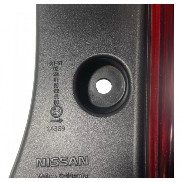 Lanterna Traseira Direita Nissan March 2011/2014 Original Direito/passageiro Vermelha E Transparente